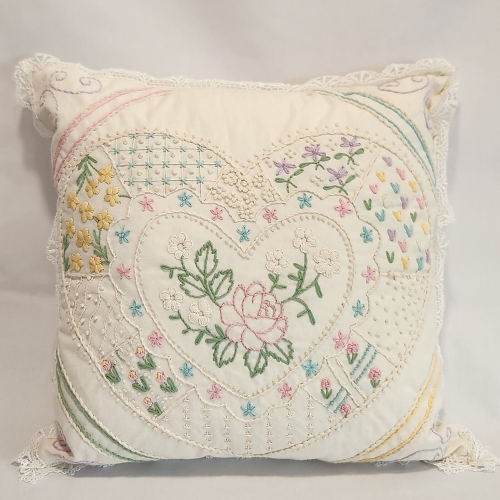 Something Special Candlewicking Hand Embroidered Spring Throw‎ Pillow Heart 80's